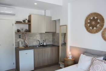No 3 - Kitchen and living area