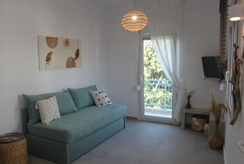 No 4 - Living room