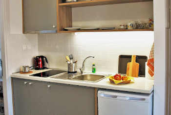 No 6 - Kitchen