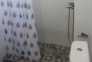 No 8 - Bathroom shower